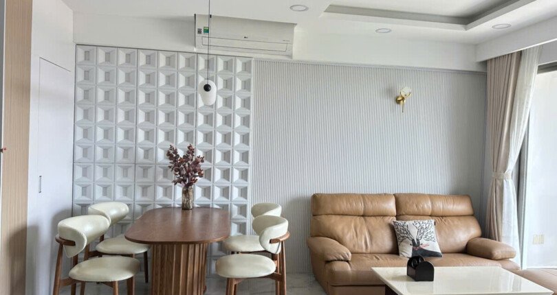 phong khach can ho ban 40 810x430 - Bán gấp căn hộ Hưng Phúc 3pn căn góc view biệt thự, lầu cao, nhà đẹp, giá 8,5 tỷ