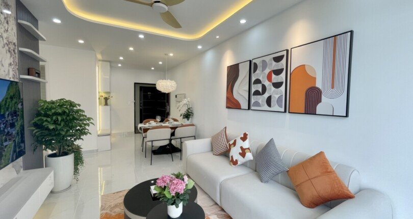 phong khach can ho ban 55 810x430 - Bán căn hộ chung cư Sky Garden 3, 72m2, 03pn, giá 6.290 tỷ, nhà mới, view Landmark 81.