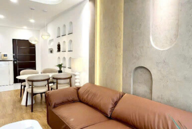 phong khach can ho ban 59 385x258 - Cần bán căn hộ 71m2, chung cư Sky Garden 3, nội thất đầy đủ, nhà đang có hợp đồng thuê 19tr/tháng.