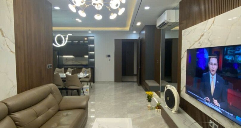 phong khach can ho ban 8 810x430 - Bán gấp căn hộ 3pn căn góc lầu cao Tháp A chung cư The Peak Phú Mỹ Hưng giá 14,5 tỷ