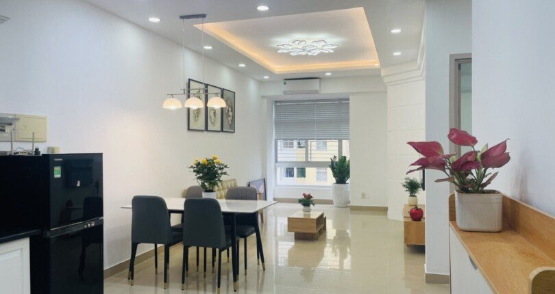 phong khach can ho can cho thue 7 810x430 - Cho thuê nhanh căn hộ chung cư Sky Garden 2, diện tích 71m2, giá 16tr/tháng, nhà mới, nội thất đầy đủ.