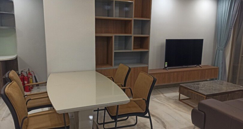 phong khach can ho cho thue 4 810x430 - Bán căn hộ view sông, chung cư Saigon Soth, diện tích 75m2, giá 5.5 tỷ, nội thất đầy đủ, xem nhà dễ.