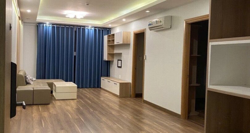 phong khach can ho cho thue 6 810x430 - Cho thuê căn góc chung cư Scenic Valley 2, 02pn, giá 800usd/tháng, nội thất đầy đủ, xem nhà dễ.