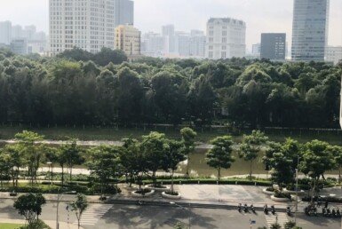 phong-khach-can-ho-truc-dien-song-va-cong-vien