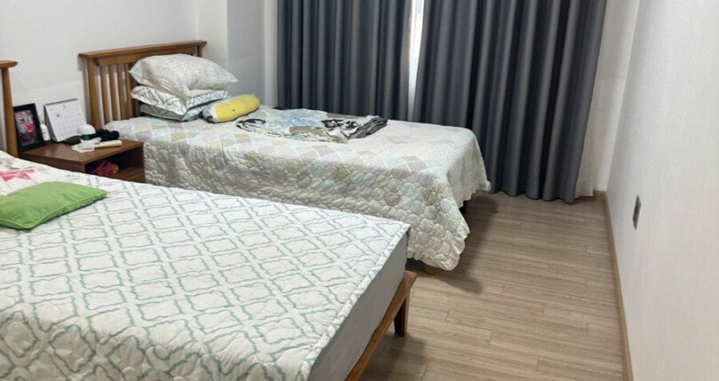 phong ngu can ho ban 39 810x430 - Giá mua bán căn hộ 3pn tháp B chung cư Scenic Valley 2 T8/2025