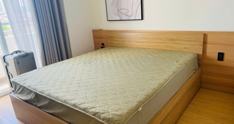 phong ngu can ho can ban 13 810x430 - Chủ nhà thân , gửi bán gấp căn hộ chuung cư Grand View, 118m2, giá 10.8 tỷ, đầy đủ nội thất.