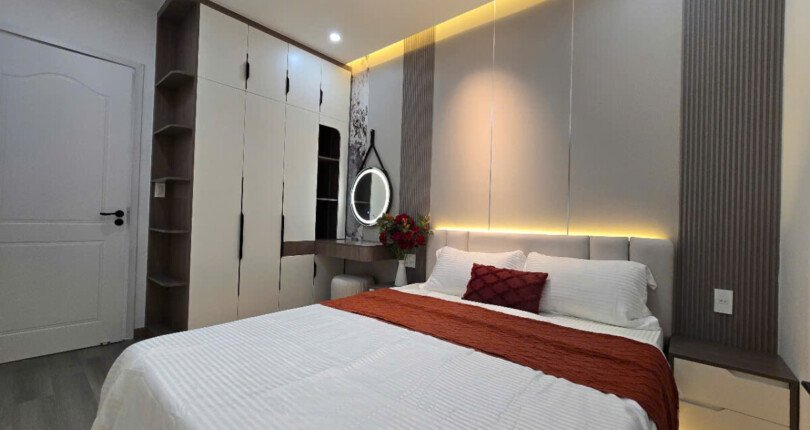 phong ngu can ho can ban 26 810x430 - Bán căn hộ chung cư Sky Garden 1, 71m2, 02pn, giá 4.890 tỷ, nhà mới 100%, nội thất đầy đủ.