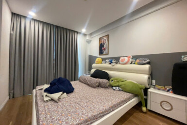 phong ngu can ho can ban 29 385x258 - Bán căn hộ chung cư Scenic Valley 1, diện tích 133m2, giá 12 tỷ, nhà đẹp, nội thất đầy đủ.