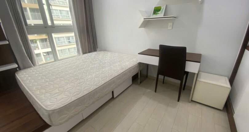 phong ngu can ho can ban 33 810x430 - Bán căn hộ 89m2, chung cư Scenic Valley 1, giá 7.5 tỷ, nhà đẹp, đang có hợp đồng thuê cao.