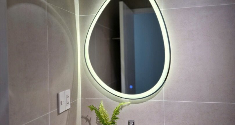 tollet can ho ban 5 810x430 - Bán căn hộ 110m2, chung cư Scenic Valley 1, 03pn, giá 9.5 tỷ, nhà đẹp, nội thất đầy đủ.