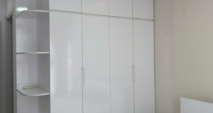 tu quan ao phong ngu master 810x430 - Giá mua bán căn hộ 2pn tòa F chung cư Scenic Valley 1 T7/2025