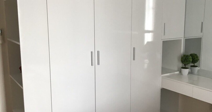 tu quan ao trong can ho cho thue 810x430 - Giá cho thuê căn hộ 3pn - 135m2 tháp A chung cư Happy Valley Phú Mỹ Hưng T7/2025