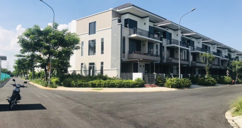 vi tri nha biet thu ban mat duong noi khu du an 810x430 - Bán biệt thự Lavila Kiến Á, Nhà Bè, Hồ Chí Minh T7/2026