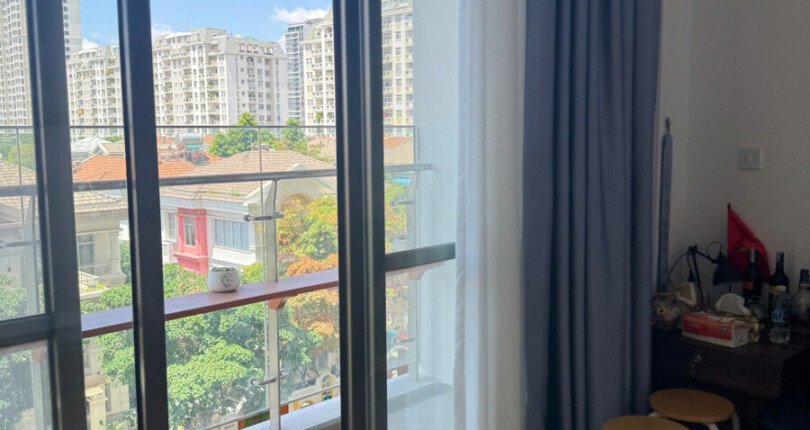 view ban cong phong khach 1 810x430 - Giá mua bán Shophouse Midtown Phú Mỹ Hưng, diện tích nhỏ giá 5 tỷ