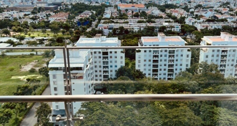 view can ho can cho thue 810x430 - Cho thuê căn hộ chung cư Hưng Phúc 1, 02pn, lầu cao , giá 18tr/tháng, đầy đủ nội thất.