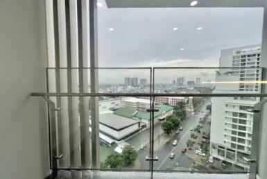 view phong khach can ho ban 385x258 - Mua b&aacute;n căn hộ chung cư The Peak Midtown m8 Ph&uacute; Mỹ Hưng gi&aacute; rẻ