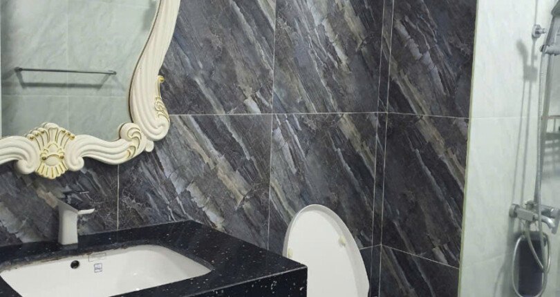 wc can ho ban 810x430 - Chung cư Scenic Valley 1, diện tích 89m2, giá 7.1 tỷ, nhà đang có hợp đồng thuê 20tr/tháng.