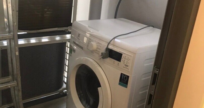 z6825600542110 0391a68d8ef2de95ec43033f4fdaec90 810x430 - Cho thuê Urban Hill Block B Tầng 3 dt 80m 2 phòng giá 23 triệu