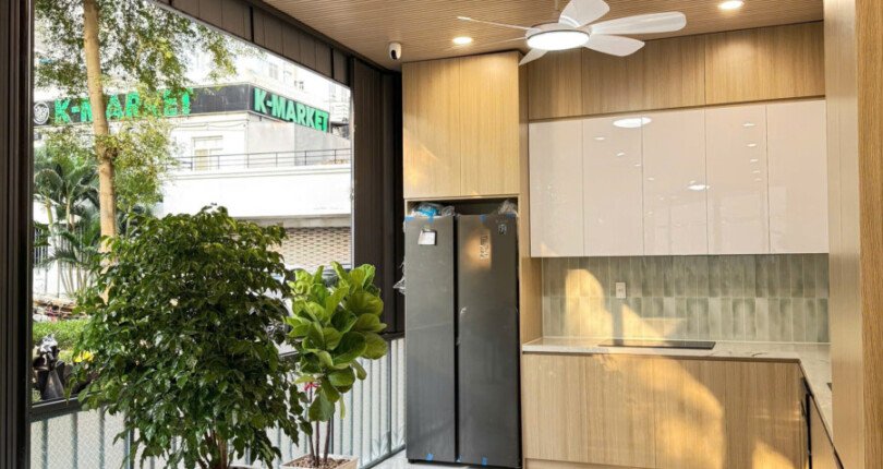 ban can ho ground house sky 3 26 810x430 - Cần bán căn hộ Ground House Sky Garden 3. DT 130m2 Nội thất mới- 3 Phòng-3wc- Sân vườn rộng- Giá 9.590 Tỷ