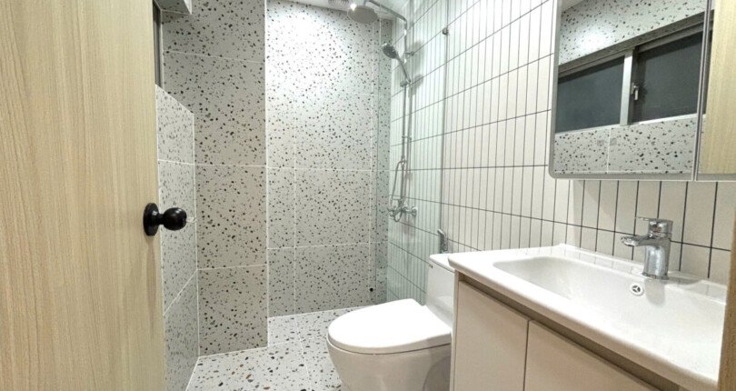 ban can ho hung vuong 2 1 810x430 - Bán nhanh căn hộ Hưng Vượng 2. Căn góc 65m2- thiết kế 2 Phòng-2wc- Nội thất mới đẹp- Giá 5.2 Tỷ (TL)