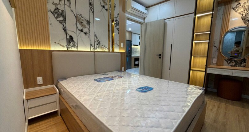 ban can ho hung vuong 2 3 810x430 - Bán nhanh căn hộ Hưng Vượng 2. Căn góc 65m2- thiết kế 2 Phòng-2wc- Nội thất mới đẹp- Giá 5.2 Tỷ (TL)