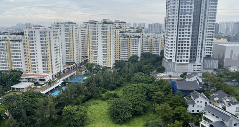 ban can ho sky garden 3 11 2 810x430 - Cho thuê căn góc Sky Garden 3. DT 74m2 Lầu cao View Hồ Bơi- 2 Phòng-2wc View thoáng rất mát mẻ- Giá 18 Triệu/Tháng