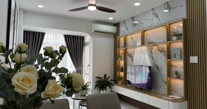 ban can ho sky garden 3 3 13 810x430 - Bán căn hộ đẹp tại Sky Garden 3. DT 56m2 Nhà mới decor- Tặng hết nội thất- 2 Phòng-1wc- Giá bán 4.5 Tỷ