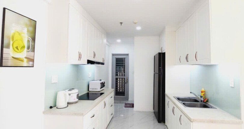 bep can ho can ban 5 810x430 - Bán căn hộ chung cư Scenic Valley 1, 03pn, giá 8.5 tỷ, đầy đủ nội thất , xem nhà dễ.