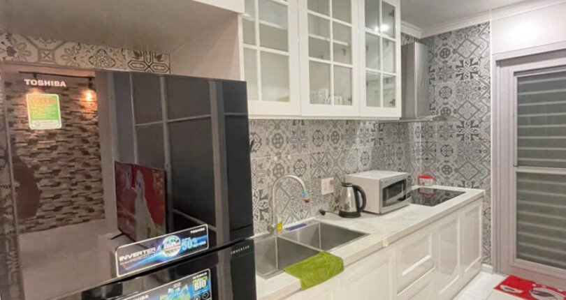 bep can ho can cho thue 810x430 - Cho thuê căn hộ chung cư Scenic Valley 1, 03pn, giá 20tr/tháng, nhà đẹp, đầy đủ nội thất.