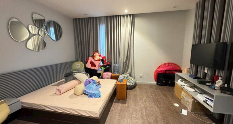 biet thu ban co 4pn hoan thien rong rai 810x430 - Giá mua bán nhà Biệt thự mặt đường Đặng Đức Thuật kdc Mỹ Kim 2 phường Tân Hưng T8/2025