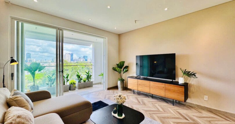 can canh phong khach can ho ban 1 810x430 - Giá mua bán căn hộ 4pn AD4-5 lầu 5 view sông chung cư Riverside Residence t8/2025