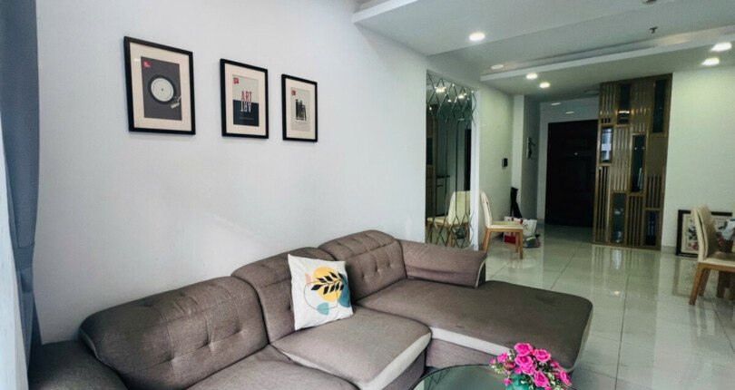 can canh phong khach can ho ban 3 810x430 - Mua bán căn hộ 77m2 tòa nhà G chung cư Scenic Valley 1 giá 6,8 tỷ