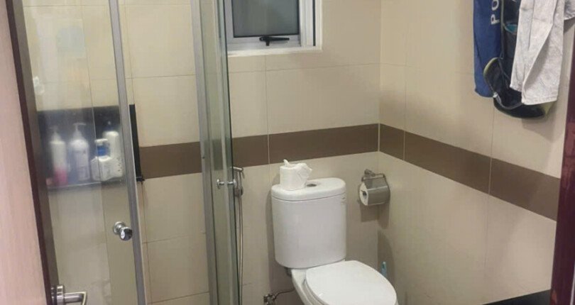 can ho ban co 2 toilet hoan thien nhu hinh 810x430 - Giá mua bán căn hộ 3pn Tháp E chung cư Happy Valley T8/2025