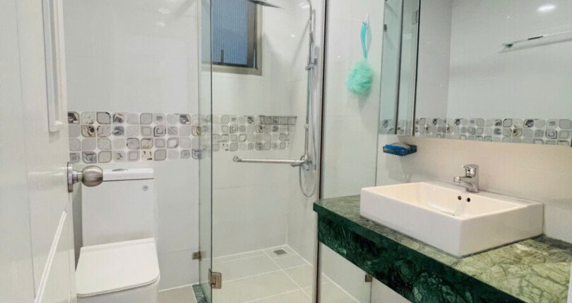 can ho co 2 toilet hoan thien cao cap 810x430 - Bán gấp căn hộ 2pn tòa nhà D chung cư Hưng Phúc Happy Residence giá 6,7 tỷ