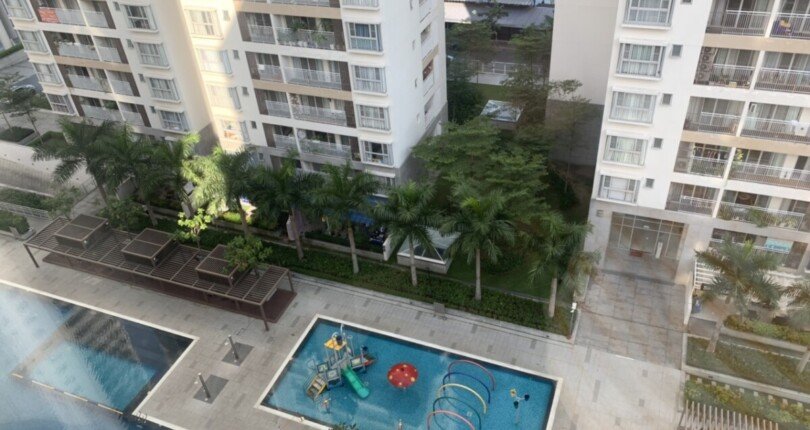 can ho lien ke ho boi noi khu 1 810x430 - Mua bán căn hộ 77m2 tòa nhà G chung cư Scenic Valley 1 giá 6,8 tỷ