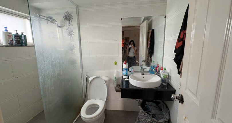 cho thue can ho hung vuong 3 3 810x430 - Cho thuê căn hộ Hưng Vượng 3. DT 75m2 Nhà đẹp nội thất như hình- 2 Phòng-2wc- Giá chỉ 12 Triệu/Tháng