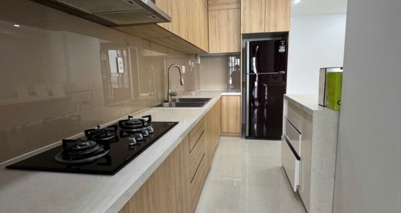 khong gian bep rong rai 10 810x430 - Bán gấp căn hộ 3pn tòa nhà A chung cư Green Valley Phú Mỹ Hưng giá 10 tỷ
