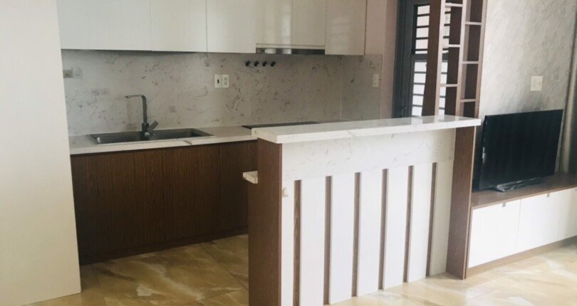 khong gian bep rong rai 13 810x430 - Rẻ nhất thị trường - bán căn hộ 2pn chung cư Green Valley Phú Mỹ Hưng giá 7,3 tỷ