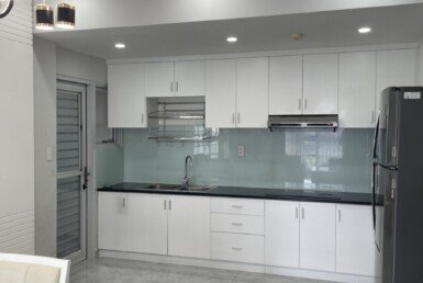 khong-gian-bep-rong-rai