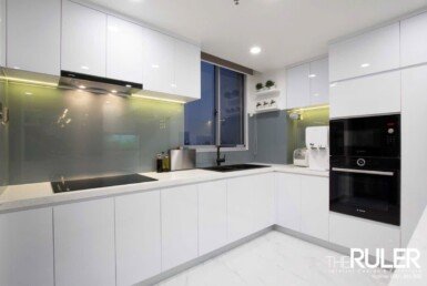 khong-gian-bep-rong-rai