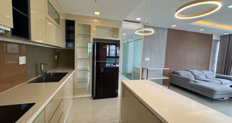 khong gian bep rong rai 9 810x430 - Hàng hiếm bán căn hộ số 05 tòa nhà D chung cư Green Valley phường Tân Mỹ