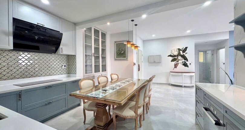 khong gian bep va phong an sang trong 810x430 - Giá mua bán căn hộ ED3-15 lầu 15 chung cư Riverside Residence phường Tân Mỹ T8/2025
