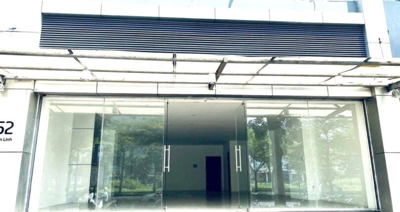 mat truoc shophouse ban 810x430 - Giá mua bán Shophouse mặt đường Nguyễn văn Linh kdc Sky Garden 1 phường Tân Hưng T8/2025