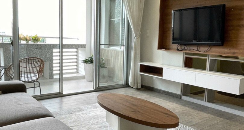 phong khach can ho ban 35 810x430 - Giá mua bán căn hộ 3pn lầu 6 Chung cư Park View phú Mỹ Hưng T9/2025