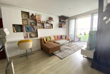 phong khach can ho can ban 1 385x258 - Bán căn hộ chung cư Scenic Valley 1, 110m2, giá 8.550 tỷ, nội thất đầy đủ, xem nhà dễ.