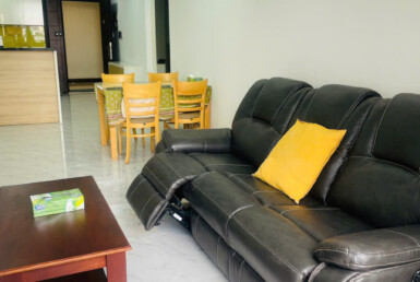 phong khach can ho can cho thue gap 4 385x258 - Cho thuê căn hộ chung cư Scenic Valley 1, 80m2, 02pn, giá 20tr/tháng, nội thất đầy đủ, xem nhà dễ.