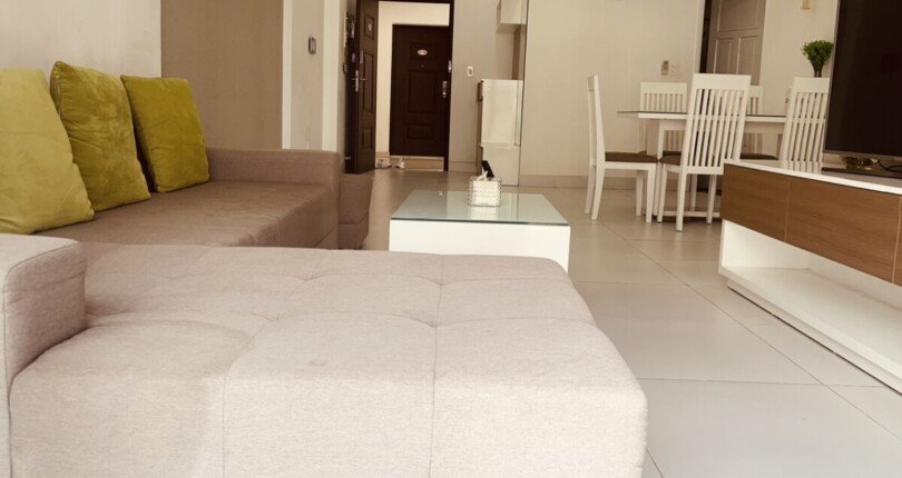 phong khach can ho cho thue 4 810x430 - Cho thuê căn hộ chung cư Scenic Valley 1, 77m2, căn góc, giá 19tr/tháng, nội thất đầy đủ.