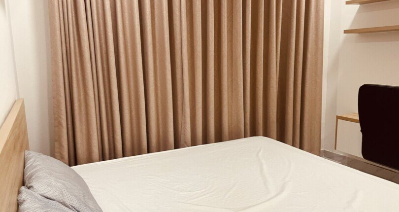 phong master can ho cho thue 810x430 - Cho thuê căn hộ chung cư Scenic Valley 1, 80m2, 02pn, giá 20tr/tháng, nội thất đầy đủ.