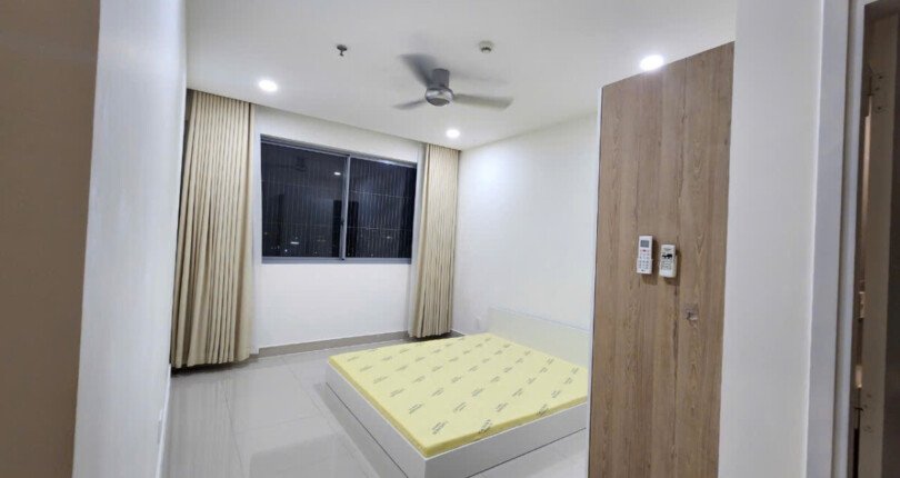 phong ngu can ho can ban 12 810x430 - Bán căn hộ 89m2, chung cư Green Valley, 02pn, giá 7.6 tỷ, nội thất đầy đủ, xem nhà dễ.