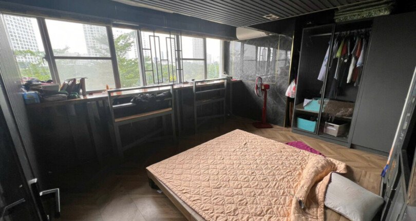 phong ngu can ho can ban 5 810x430 - Bán căn hộ chung cư Scenic Valley 1, diện tích 129m2, giá 10.5 tỷ, trần cao, đầy đủ nội thất.